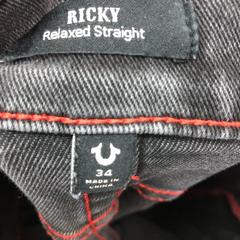 True Religion Men’s Ricky Relaxed Jean Sz 34X33 Washed Black Red Stitch Ripped